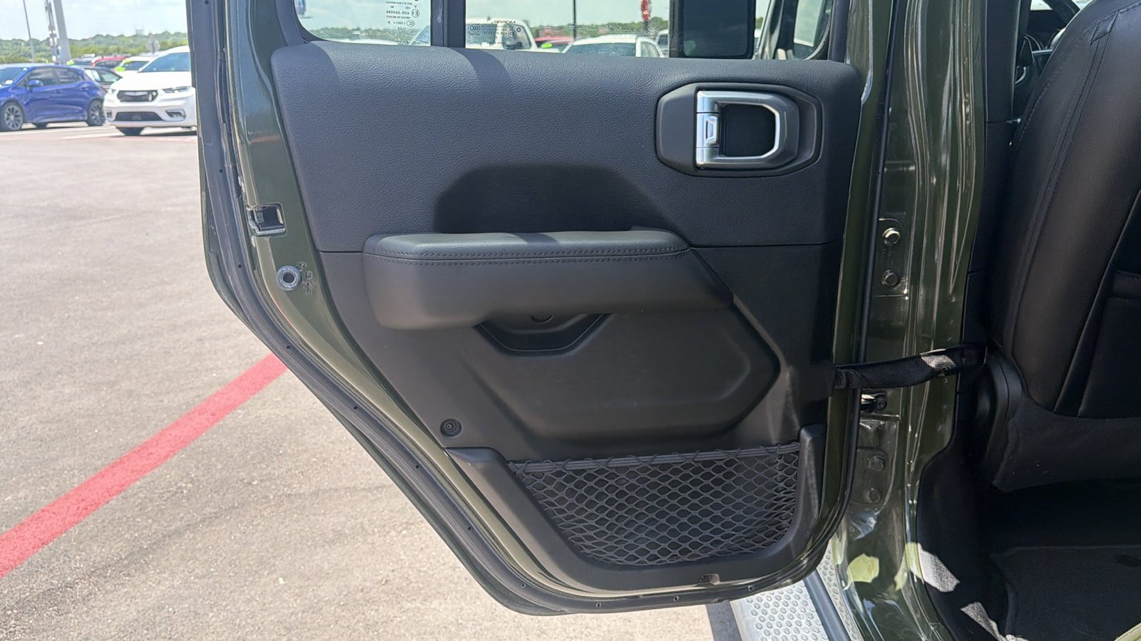 Certified 2020 Jeep Wrangler Unlimited Sahara AWD/4WD image 14