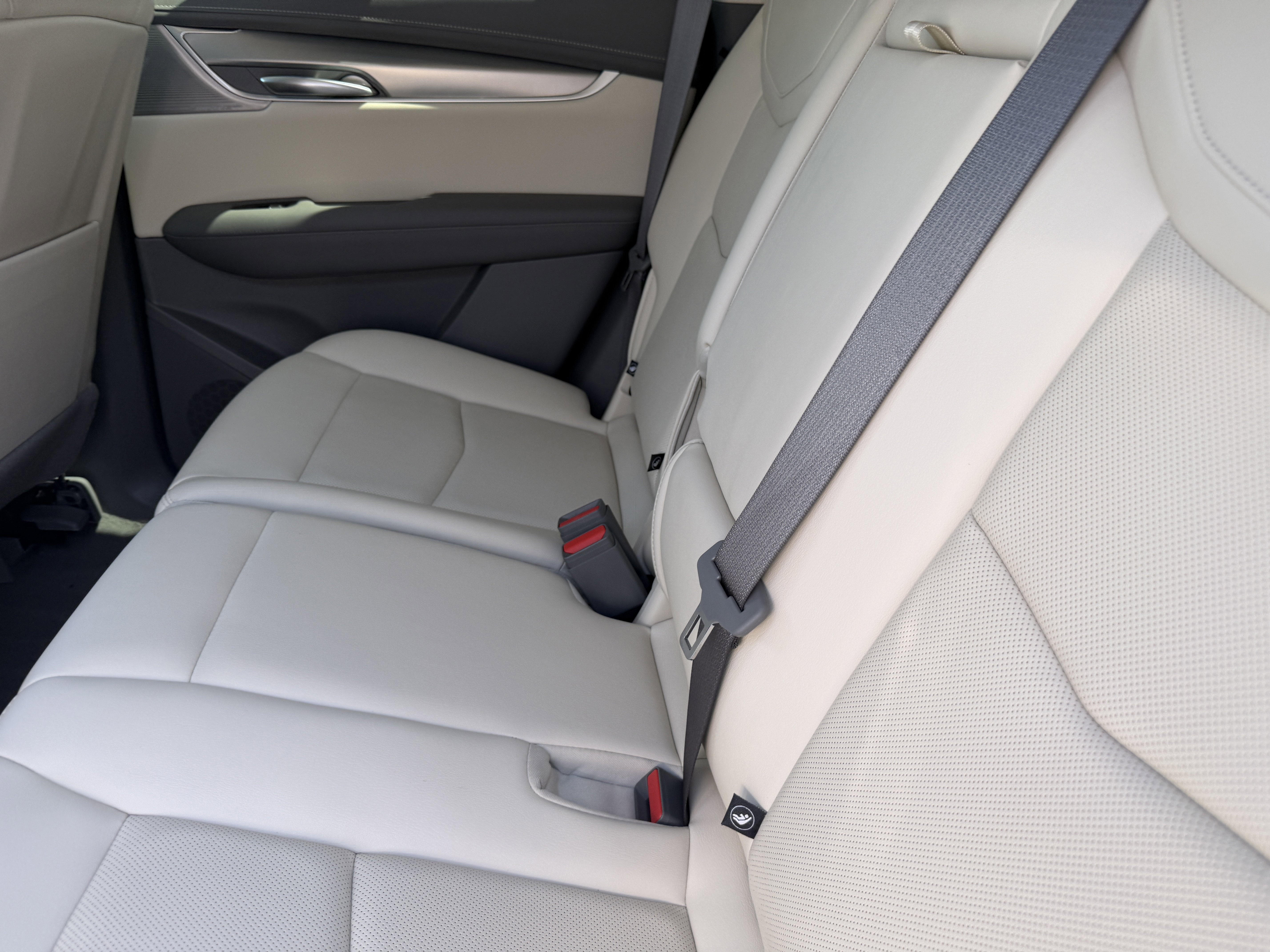 Certified 2023 Cadillac XT5 Premium Luxury FWD image 17