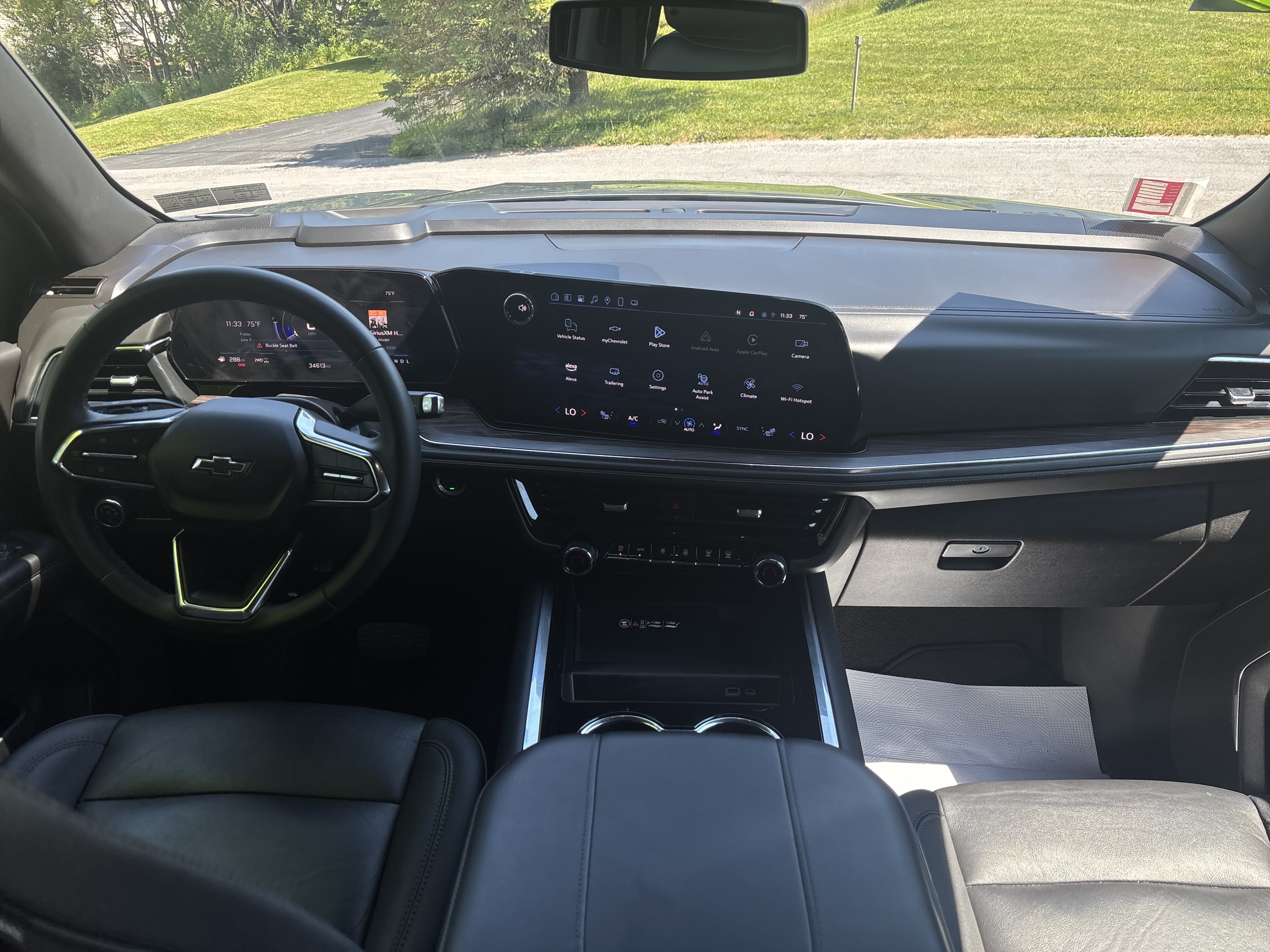 Used 2025 Chevrolet Tahoe Z71 AWD/4WD image 12