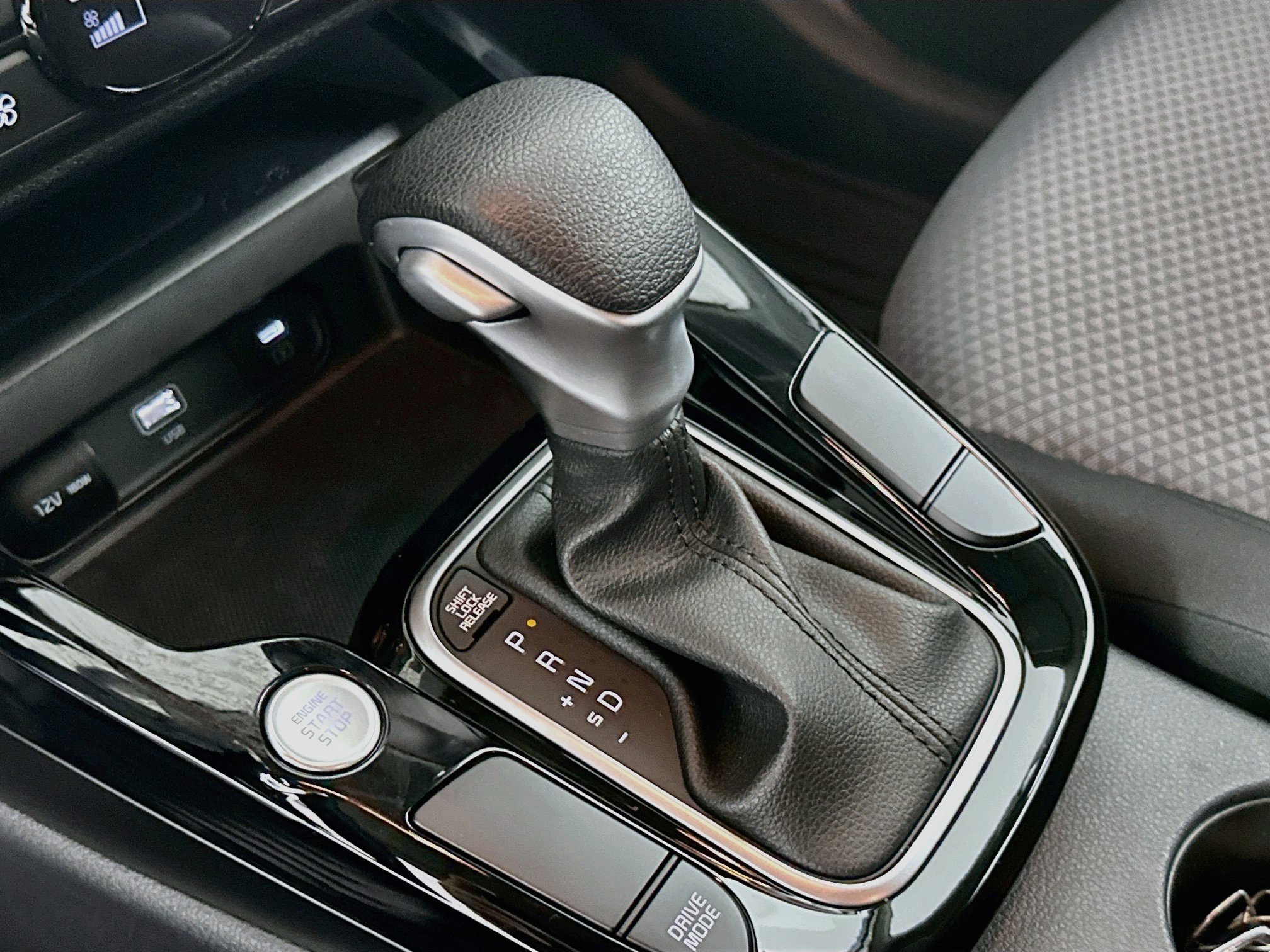 Used 2025 Kia Soul S FWD image 25