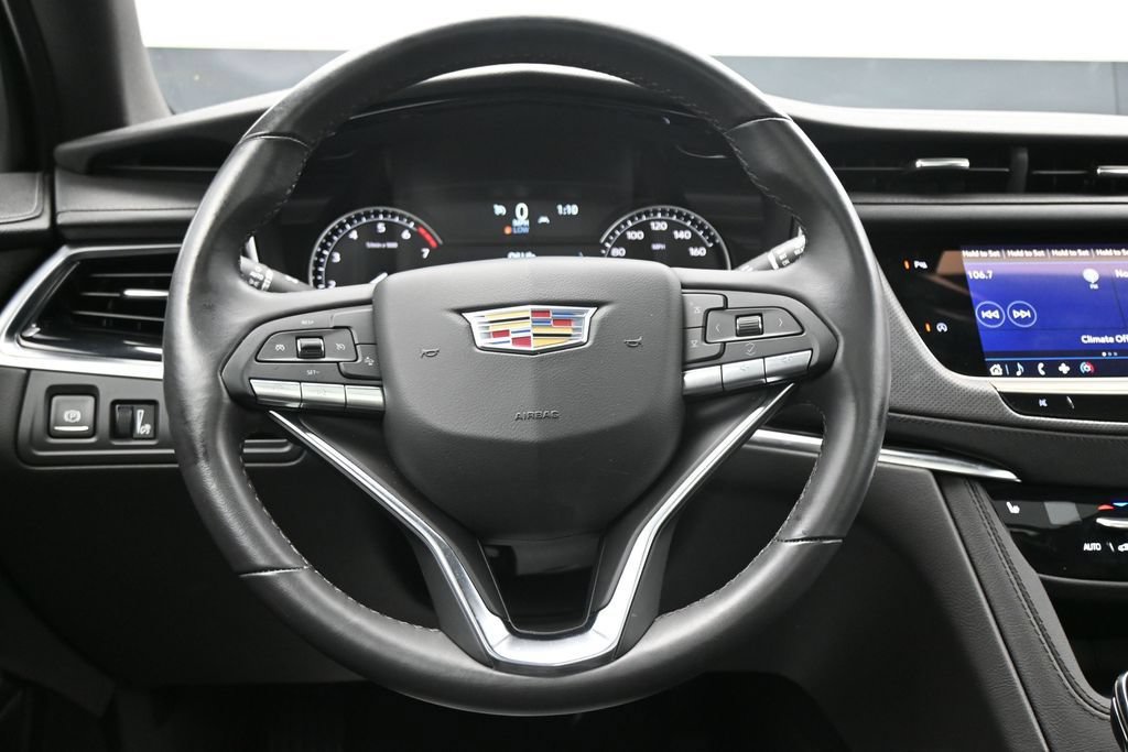 Used 2024 Cadillac XT6 Luxury w/ LPO, Floor Liner Package AWD/4WD image 15