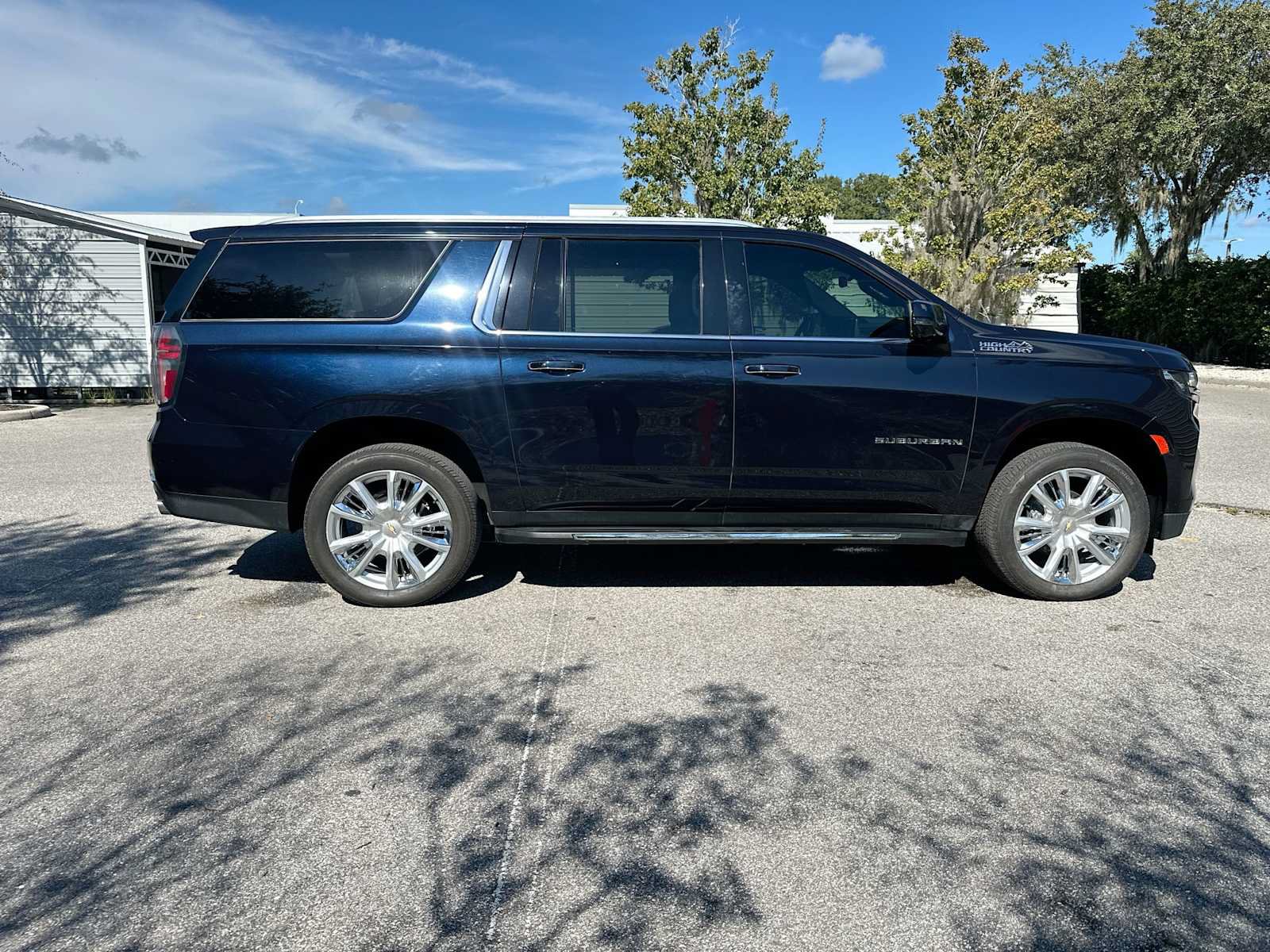 Certified 2023 Chevrolet Suburban High Country w/ Max Trailering Package RWD image 7