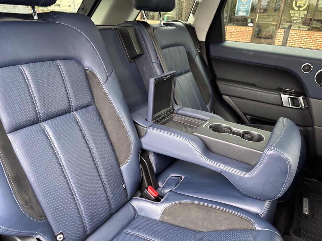 Used 2019 Land Rover Range Rover Sport Supercharged AWD/4WD image 30