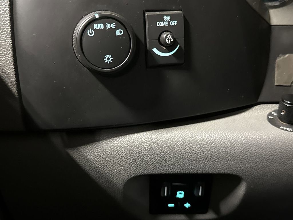 Used 2013 GMC Sierra 2500 W/T w/ Snow Plow Prep Package AWD/4WD image 17