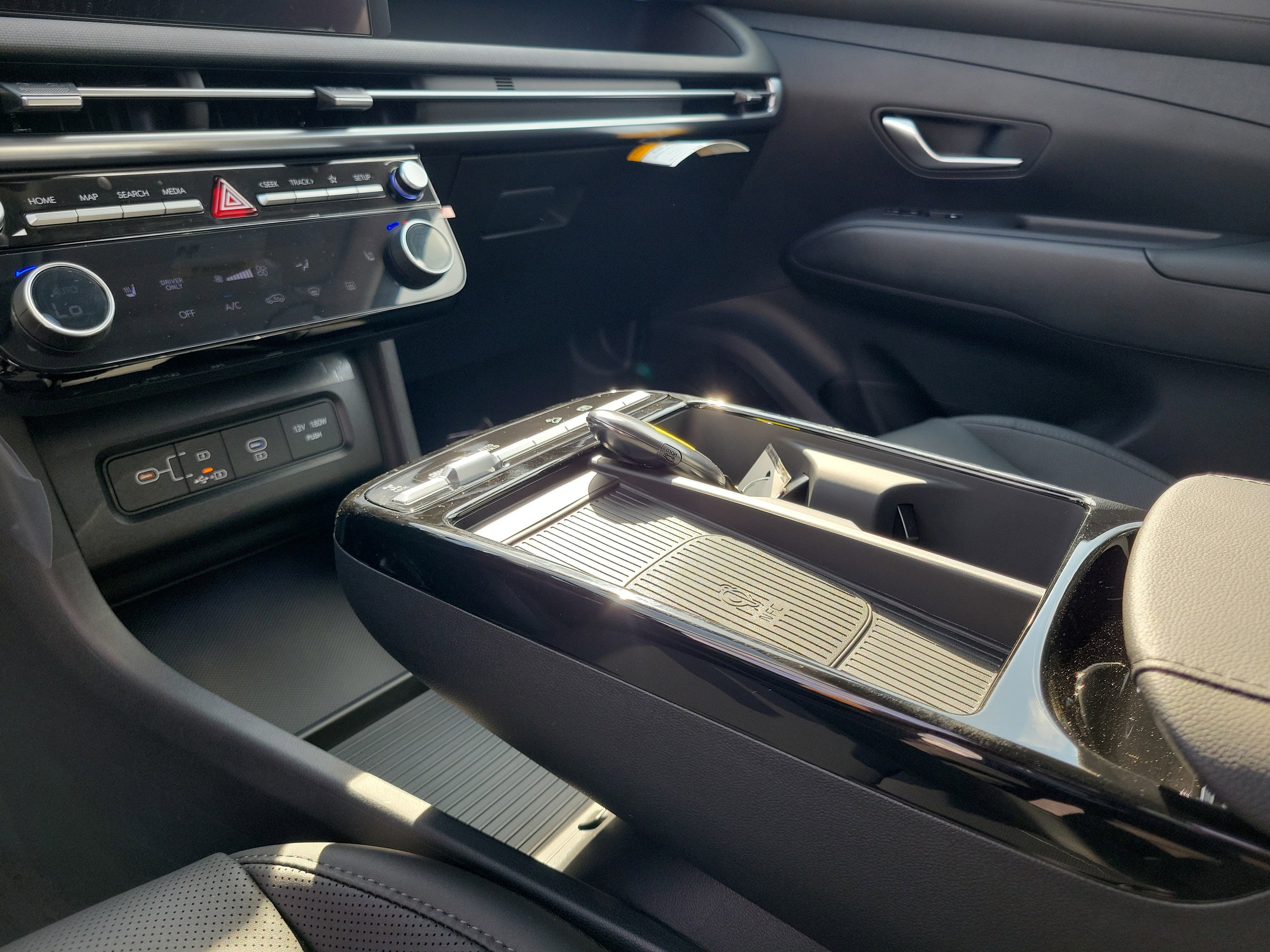 New 2025 Hyundai Tucson SEL image 12