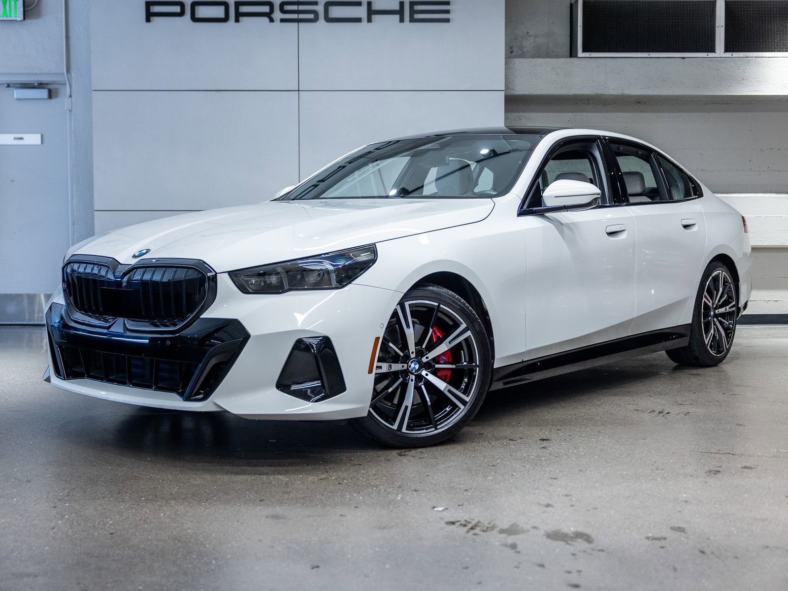 Used 2024 BMW 530i w/ Executive Package image 1