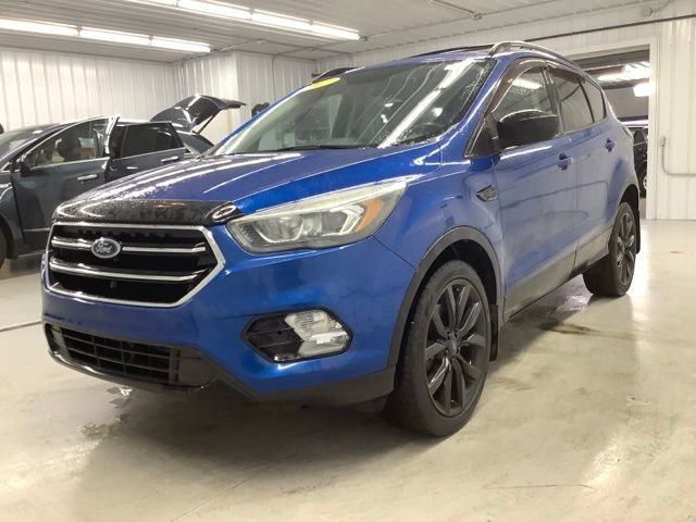 Used 2017 Ford Escape SE w/ Equipment Group 201A AWD/4WD image 3