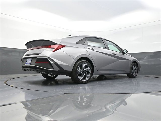New 2025 Hyundai Elantra SEL image 36