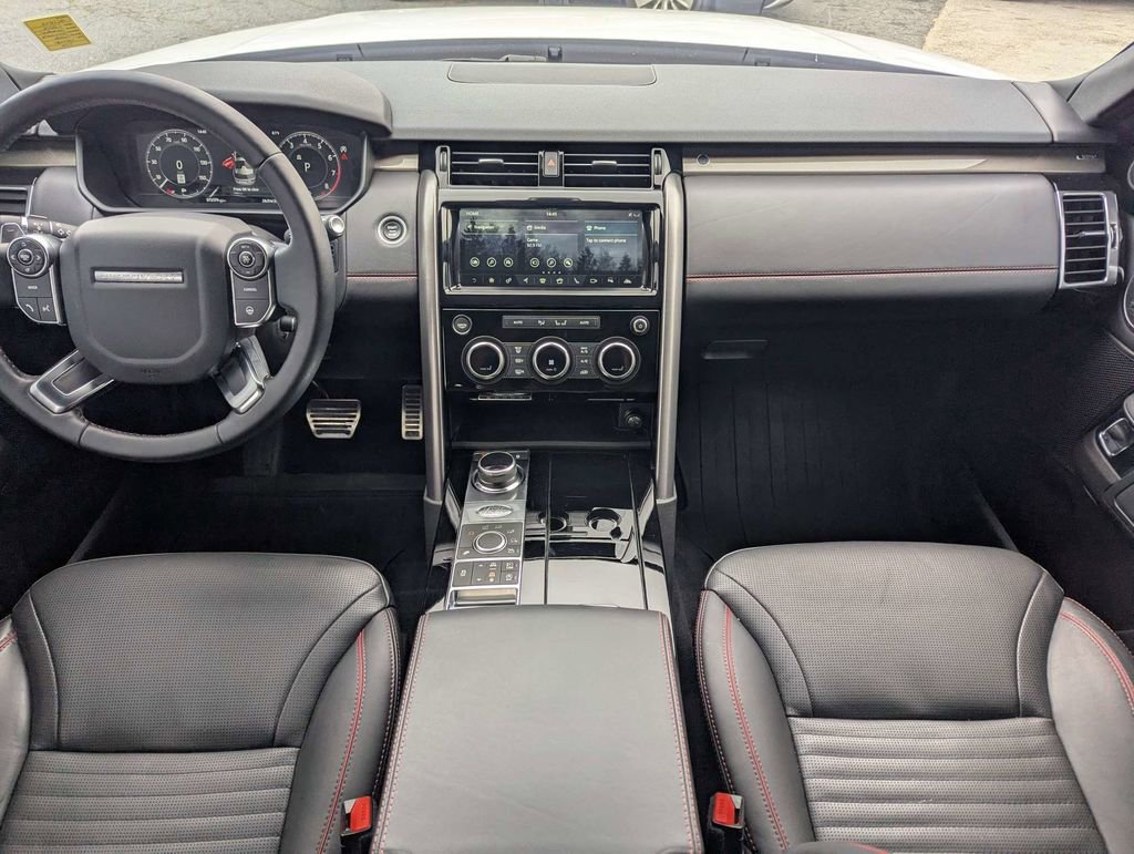Used 2018 Land Rover Discovery HSE AWD/4WD image 15