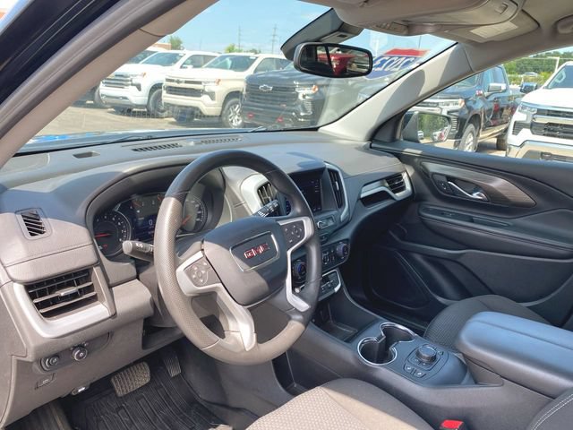 Used 2023 GMC Terrain SLE w/ Driver Convenience Package FWD image 10