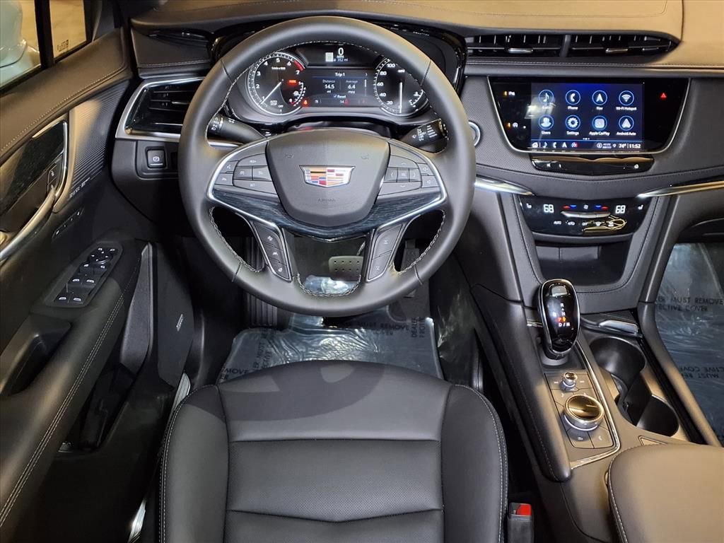 New 2025 Cadillac XT5 Premium Luxury FWD image 11