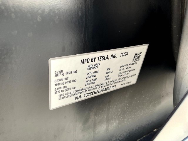 Used 2024 Tesla Cybertruck AWD Crew Cab image 21