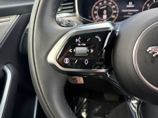 Used 2026 Jaguar F-PACE R-Dynamic S AWD/4WD image 22