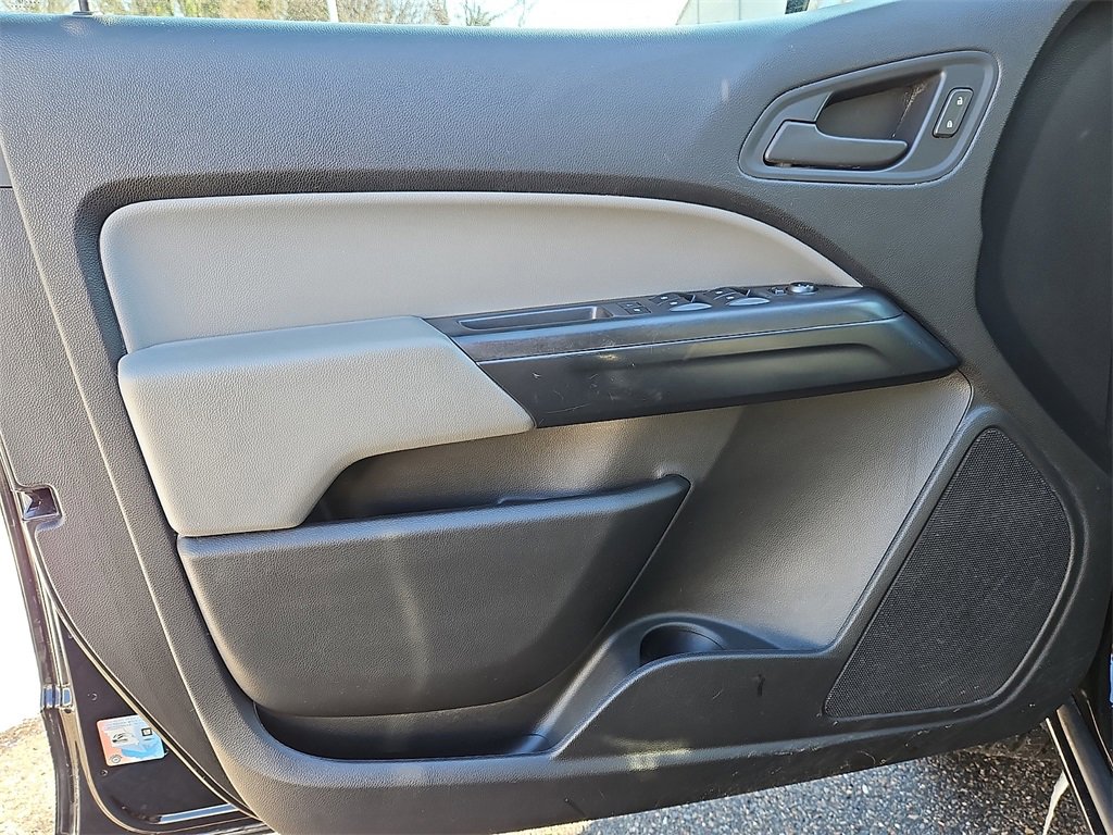 Used 2018 Chevrolet Colorado W/T w/ Custom Special Edition image 13