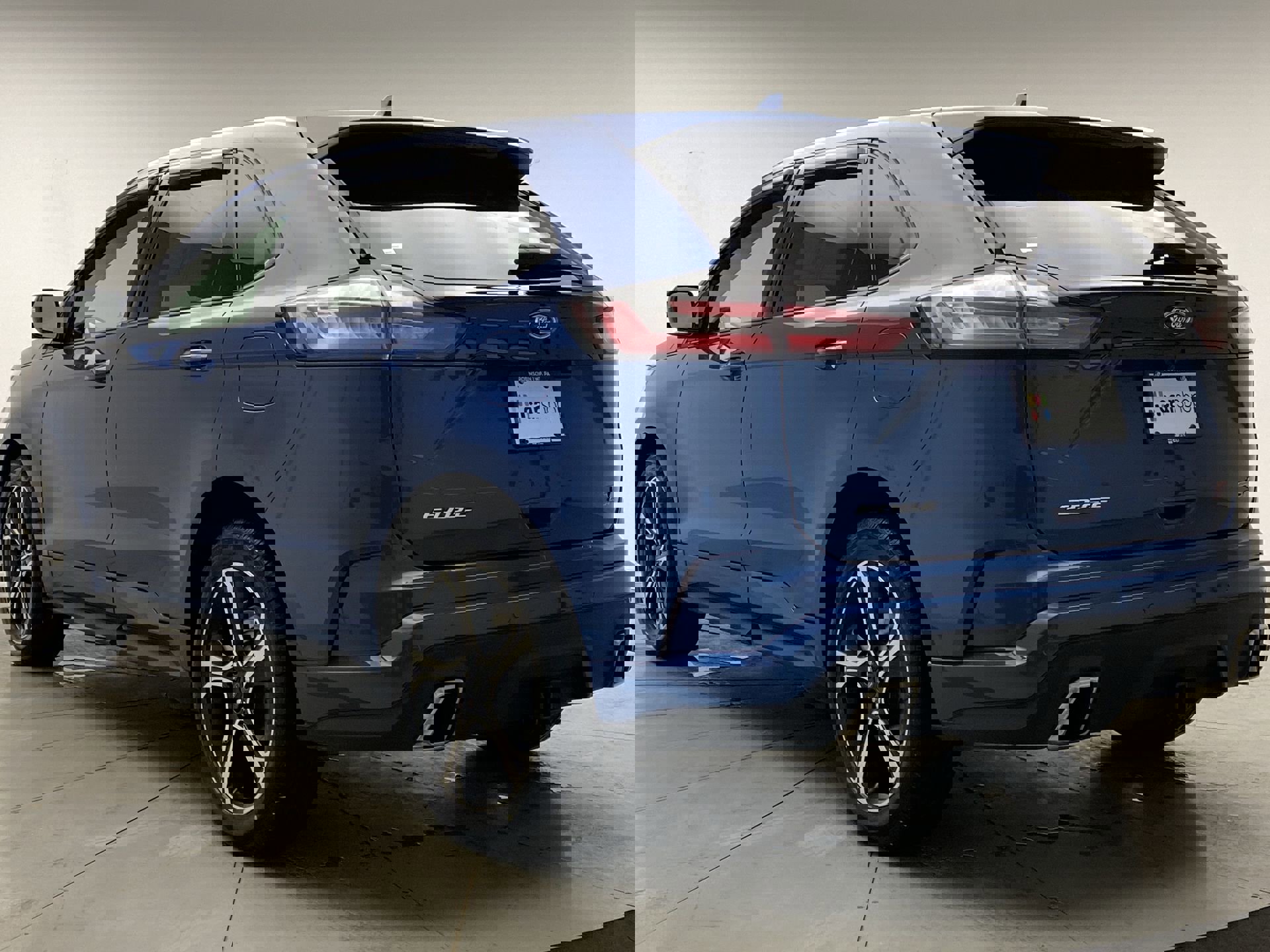 Used 2019 Ford Edge ST w/ Cold Weather Package image 3