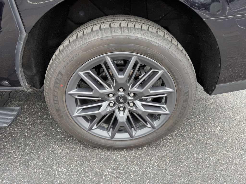 Used 2026 Ford Expedition Max Platinum w/ Stealth Appearance Package AWD/4WD image 24