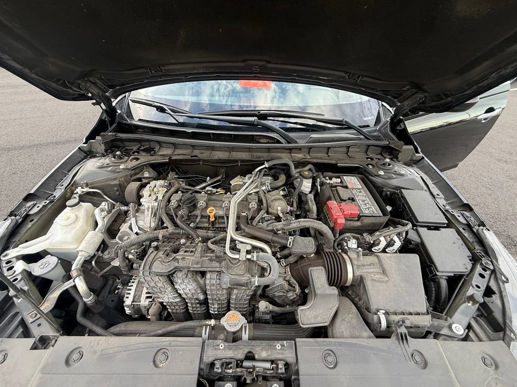 Used 2025 Nissan Altima 2.5 SV FWD image 31