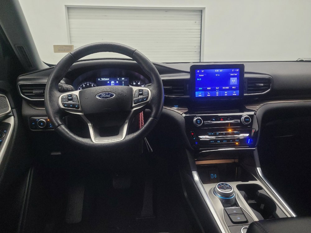 Used 2023 Ford Explorer Limited image 22