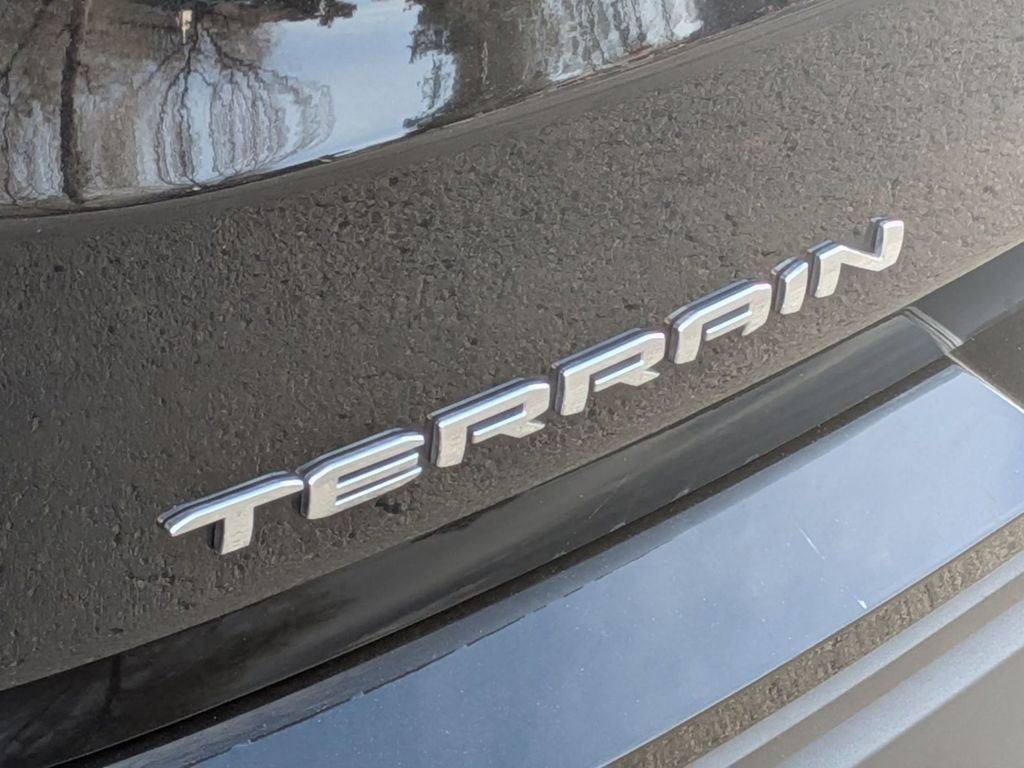 Used 2023 GMC Terrain SLE w/ Driver Convenience Package image 7