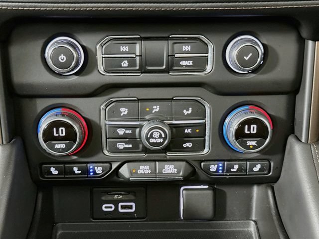 Used 2021 Chevrolet Tahoe High Country AWD/4WD image 15