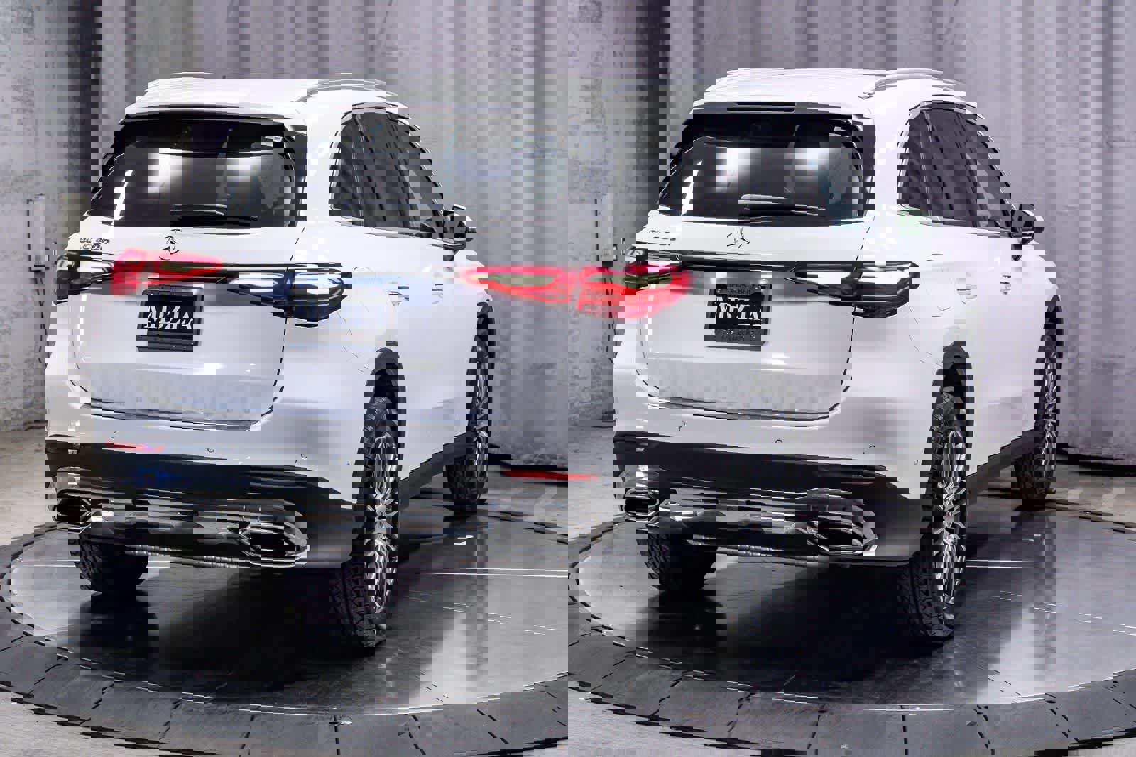 Certified 2026 Mercedes-Benz GLC 300 image 4