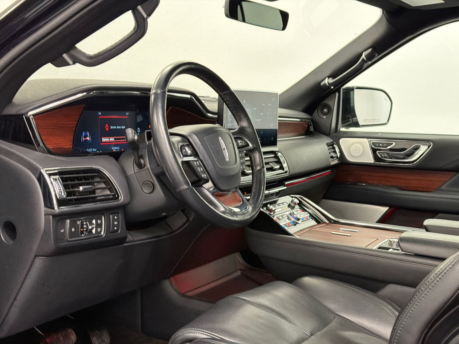 Certified 2022 Lincoln Navigator Reserve image 18