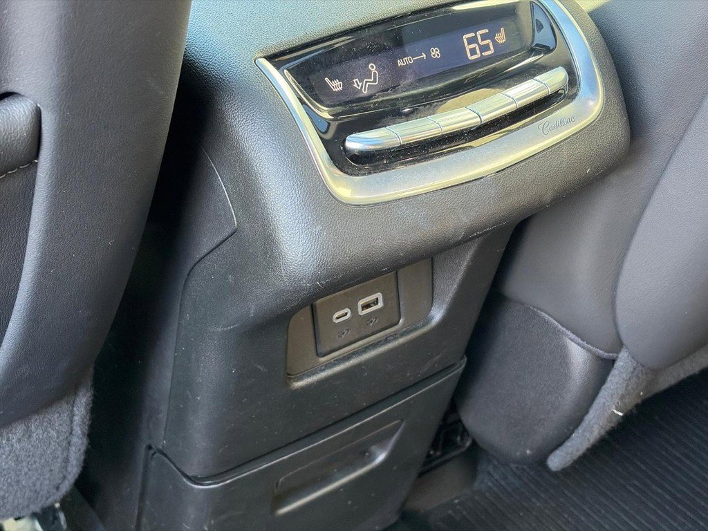 Certified 2024 Cadillac XT6 Sport w/ LPO, Onyx Lite Package image 9