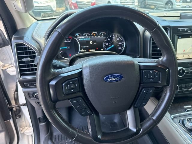 Used 2018 Ford Expedition Limited w/ Equipment Group 301A AWD/4WD image 16
