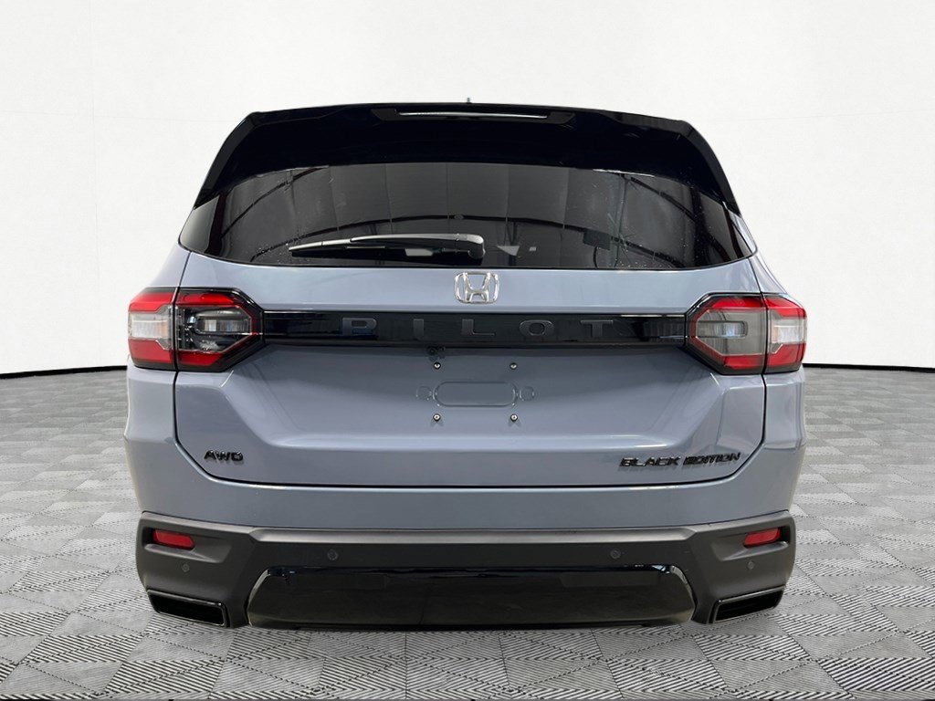 New 2026 Honda Pilot Black Edition image 5