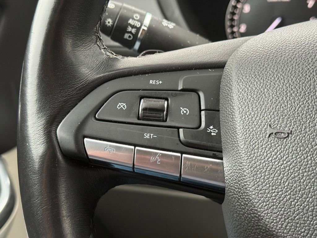 Used 2023 Cadillac XT4 Premium Luxury FWD image 24