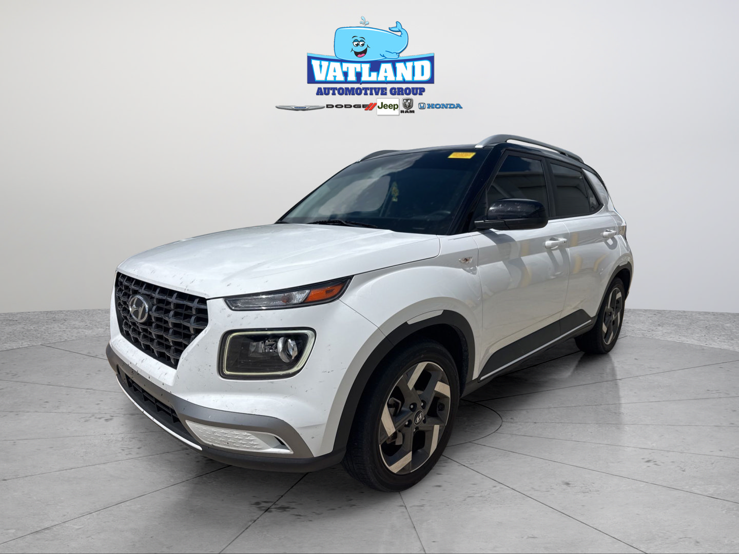 Used 2023 Hyundai Venue Limited FWD image 1