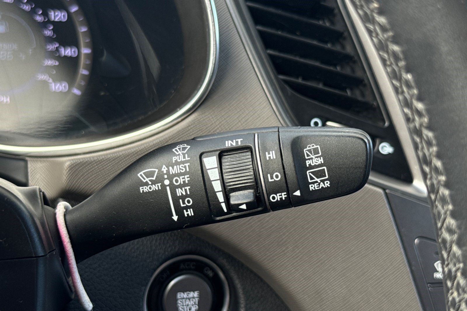 Used 2014 Hyundai Santa Fe Sport w/ Technology Package 14 FWD image 35