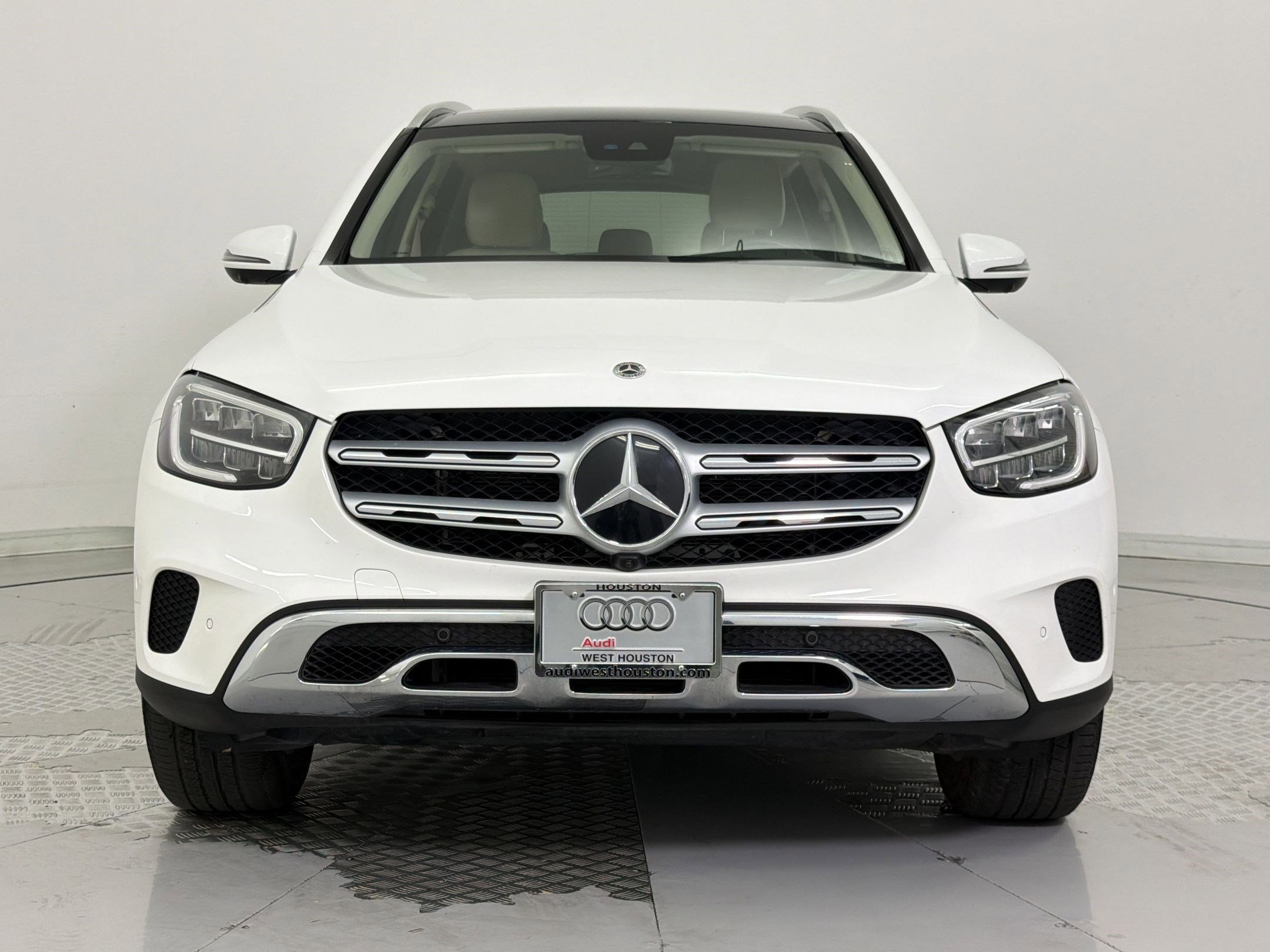 Used 2022 Mercedes-Benz GLC 300 4MATIC w/ Premium Package Lite image 6