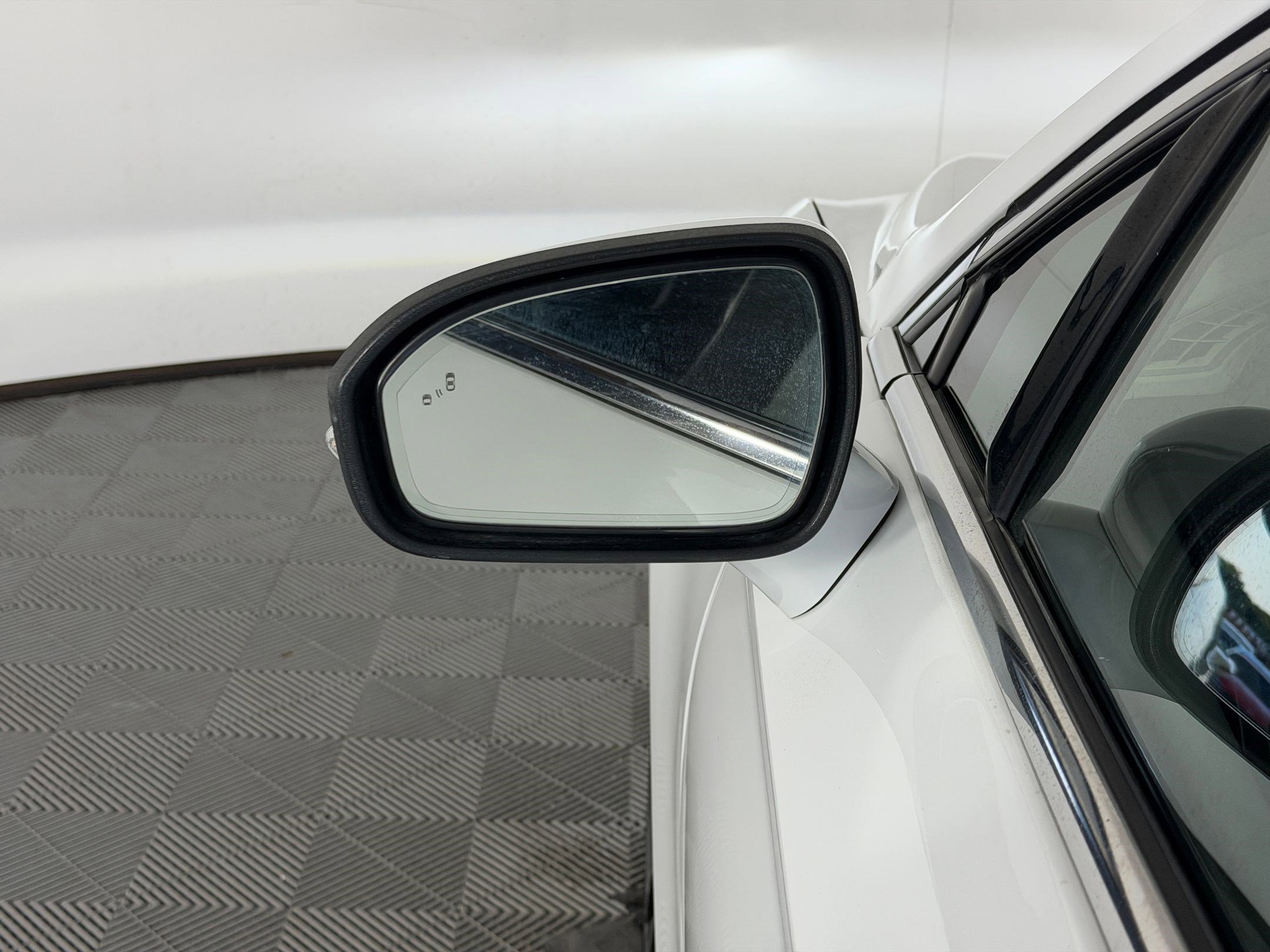 Used 2020 Ford Fusion Titanium AWD/4WD image 23
