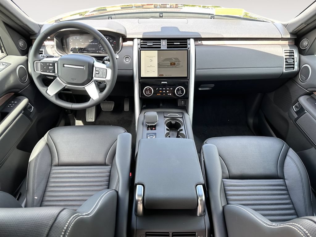 New 2026 Land Rover Discovery S AWD/4WD image 10