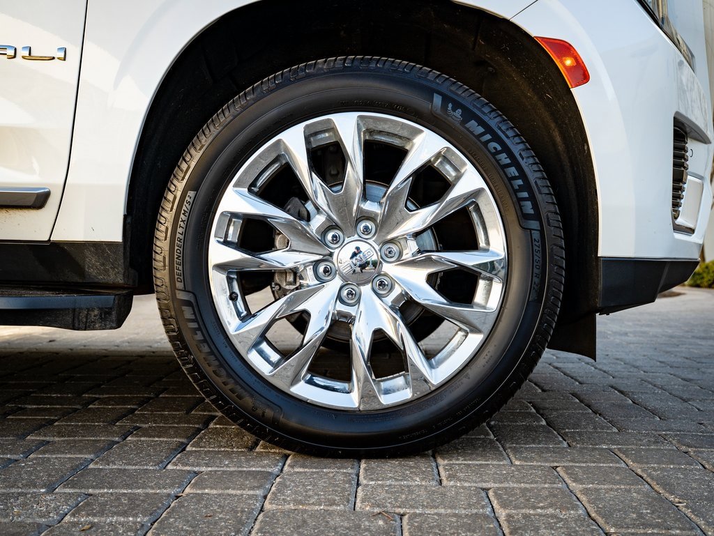 Used 2021 GMC Yukon XL Denali image 13