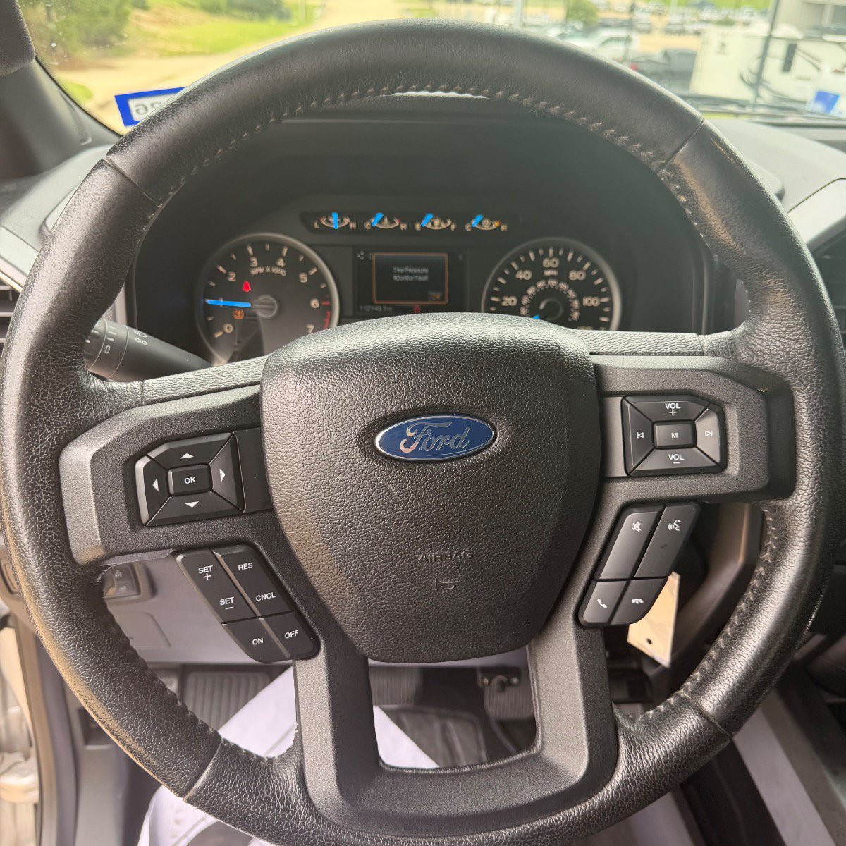 Used 2015 Ford F150 XLT w/ Equipment Group 301A Mid AWD/4WD image 14