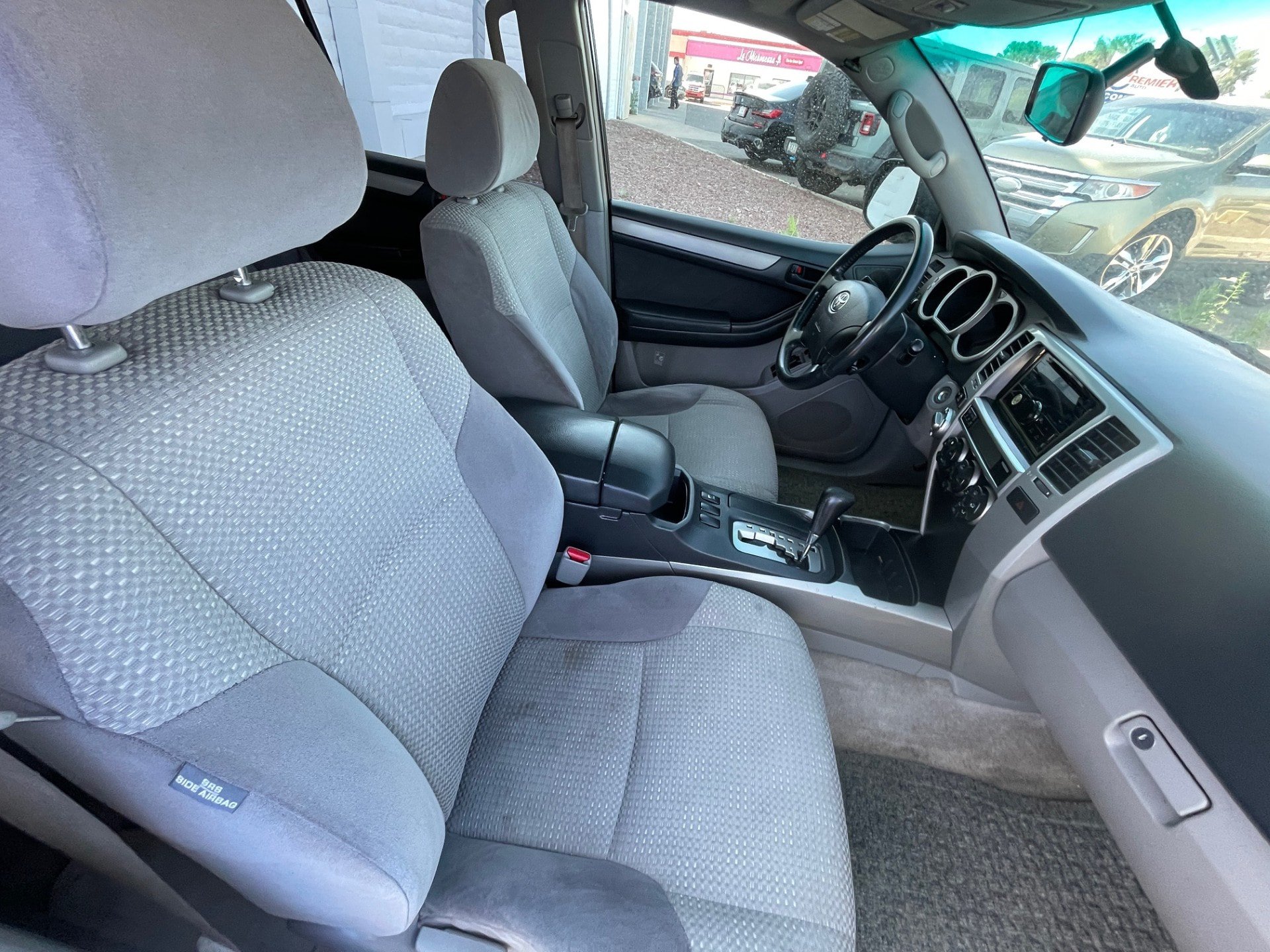 Used 2004 Toyota 4Runner SR5 AWD/4WD image 23