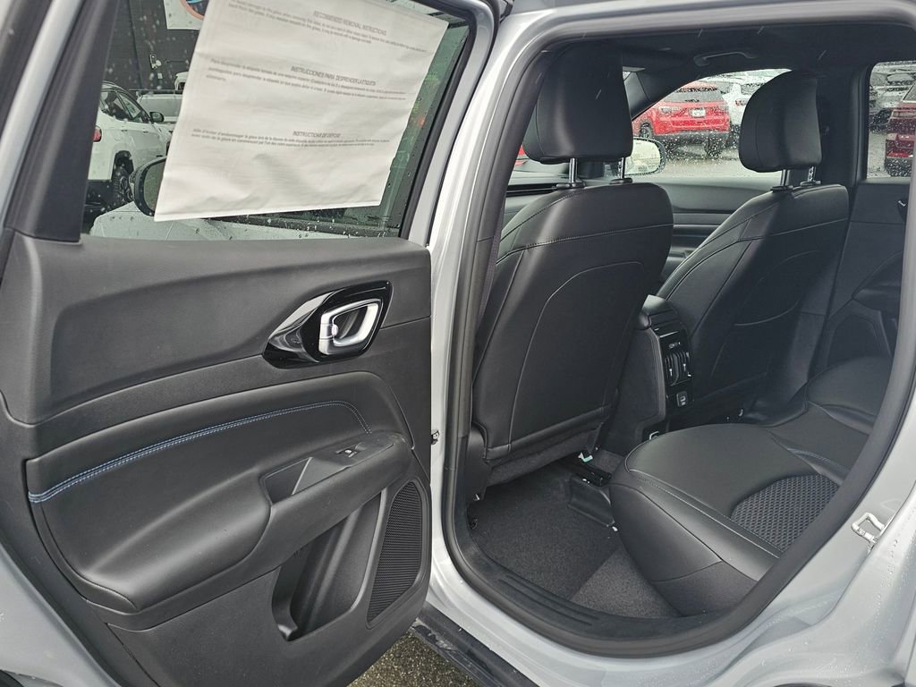 New 2026 Jeep Compass Latitude image 14