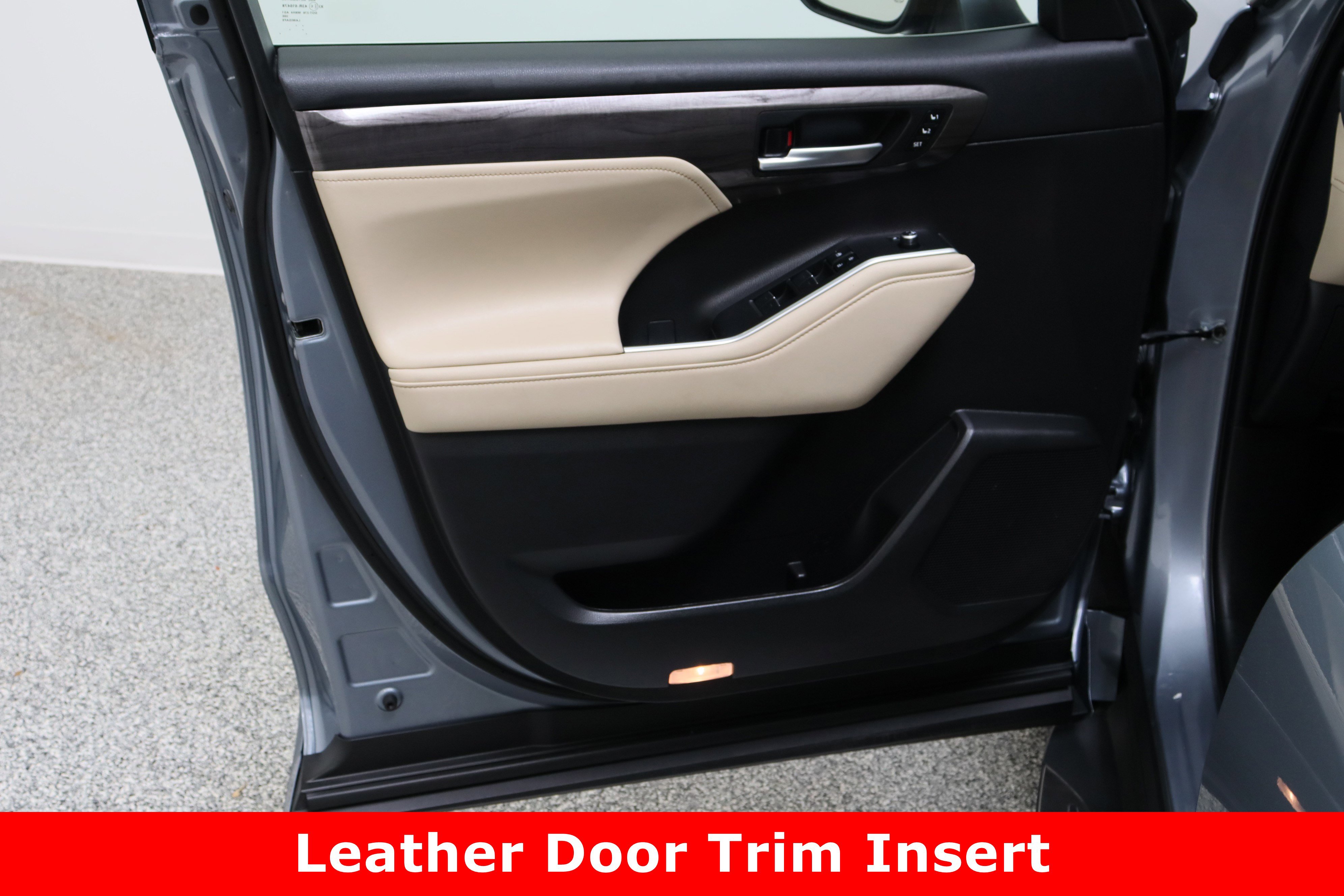 Used 2023 Toyota Highlander Limited image 12