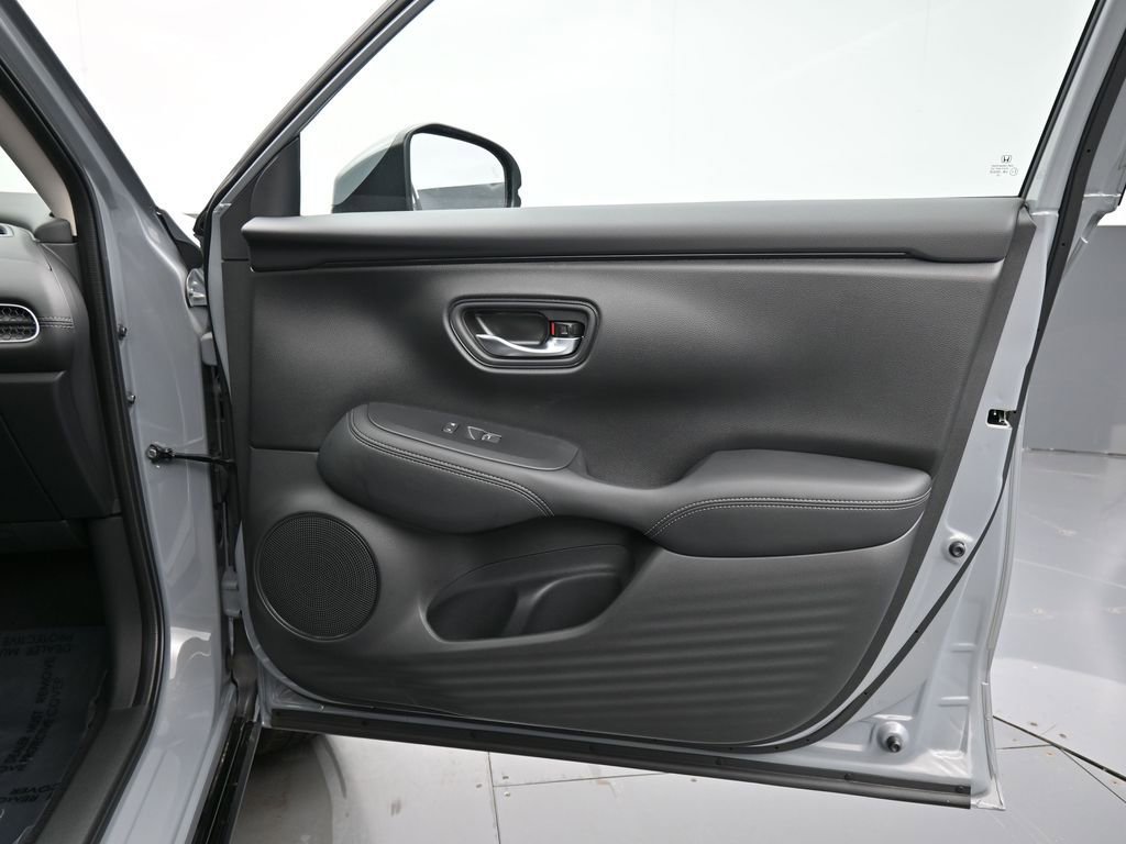 Certified 2026 Honda HR-V EX-L image 38