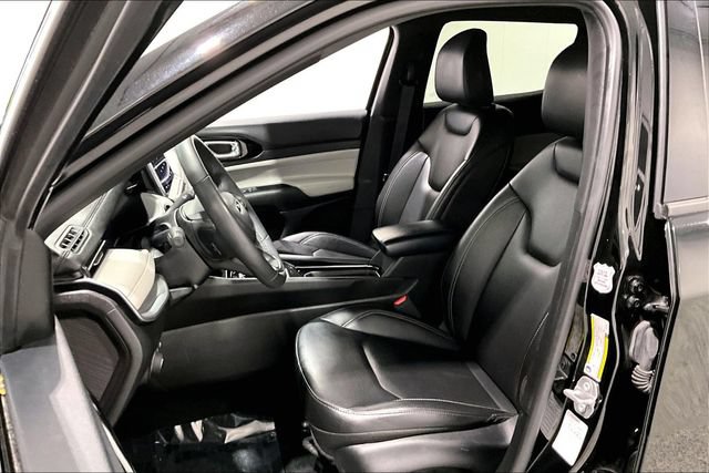 Used 2025 Jeep Compass Limited AWD/4WD image 26