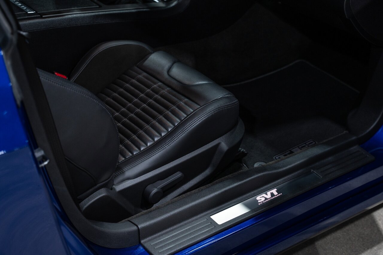 Used 2013 Ford Mustang Shelby GT500 RWD image 31