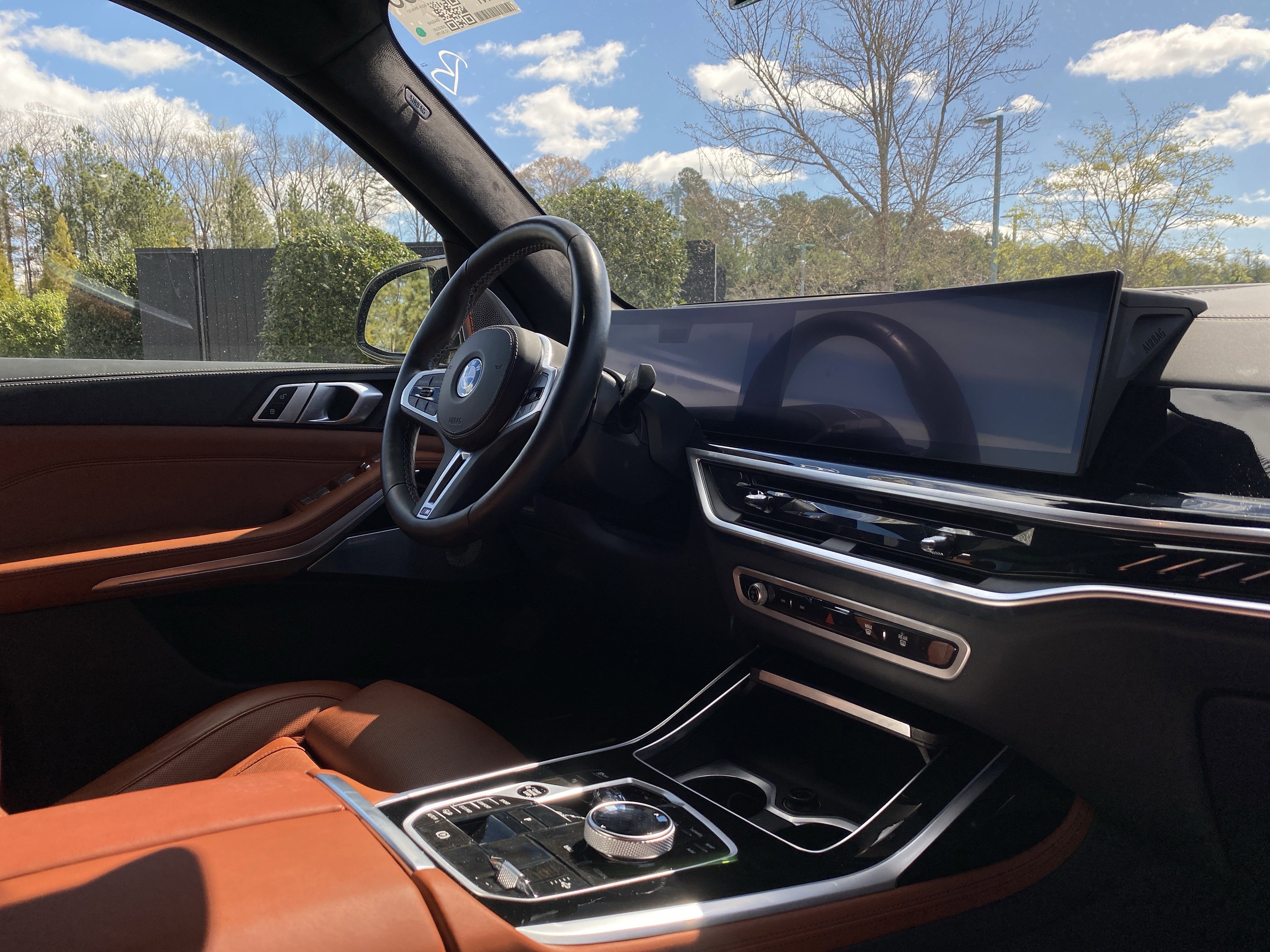 Used 2024 BMW X7 M60i w/ Executive Package image 6