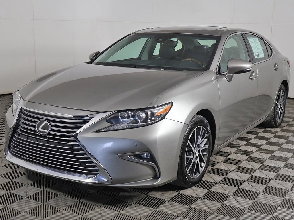 Used 2017 Lexus ES 350 w/ Luxury Package FWD image 11