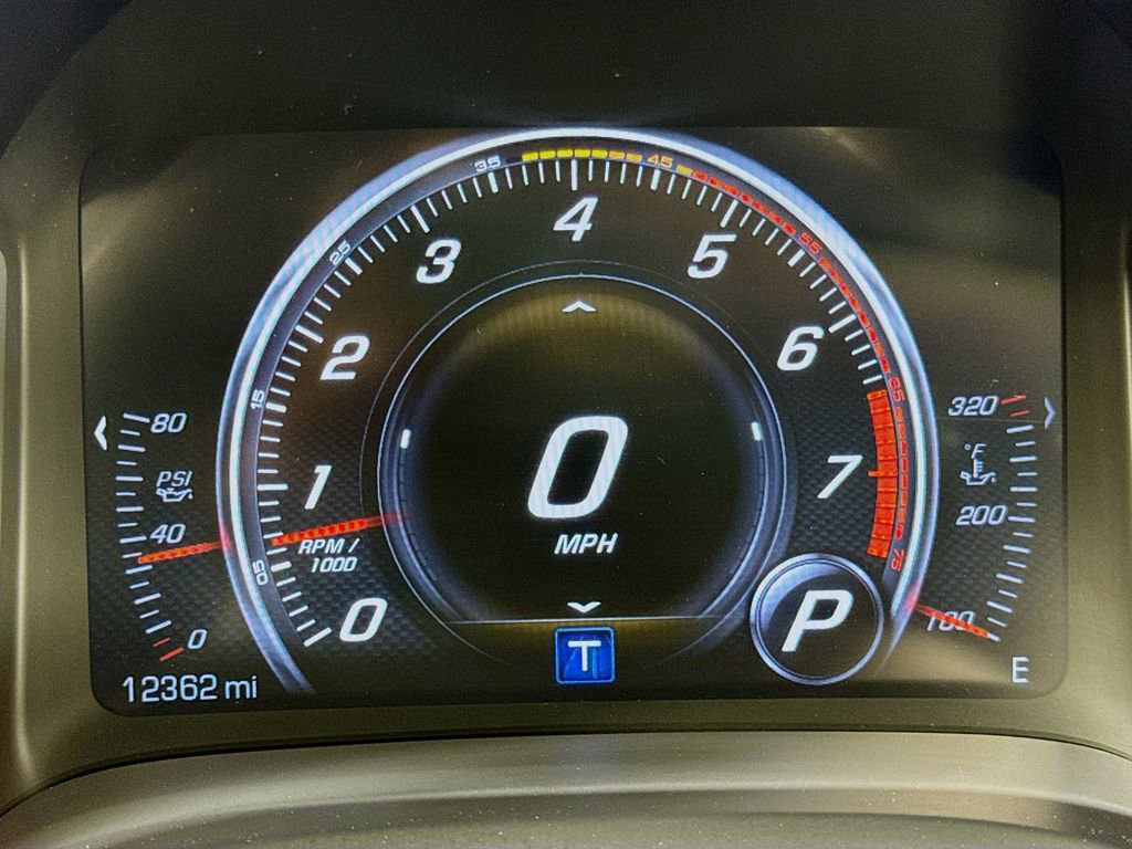 Used 2019 Chevrolet Corvette Stingray Coupe w/ Carbon Flash Badge Package RWD image 33