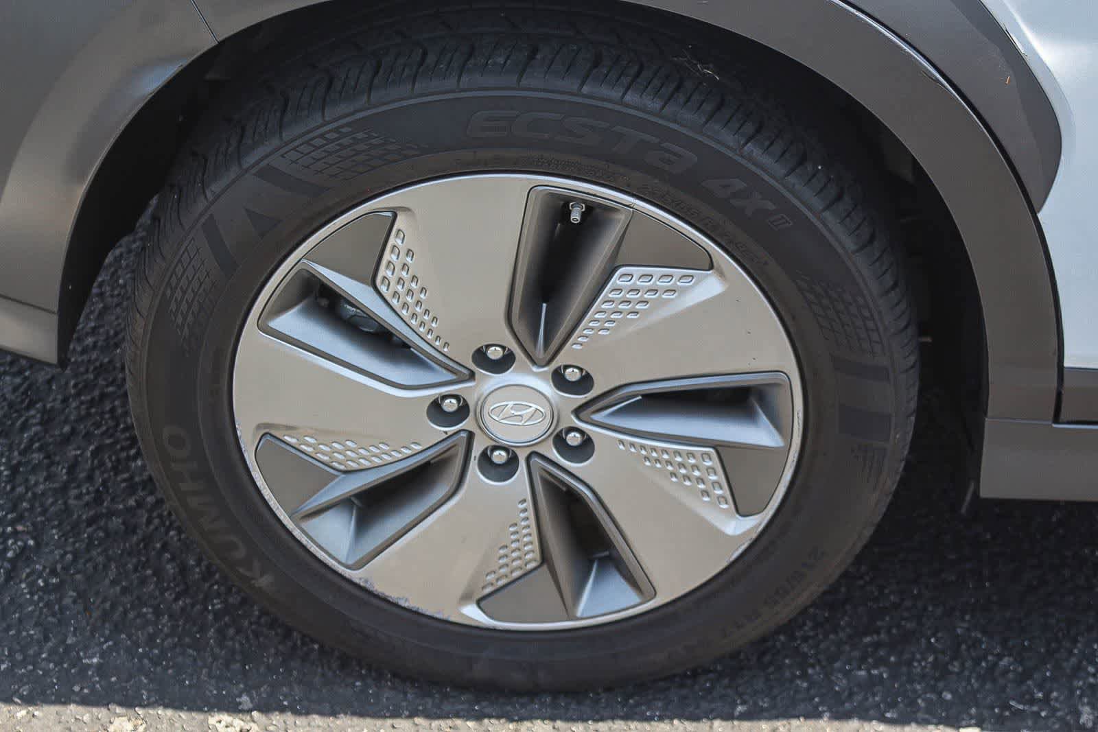 Used 2020 Hyundai Kona Limited image 13