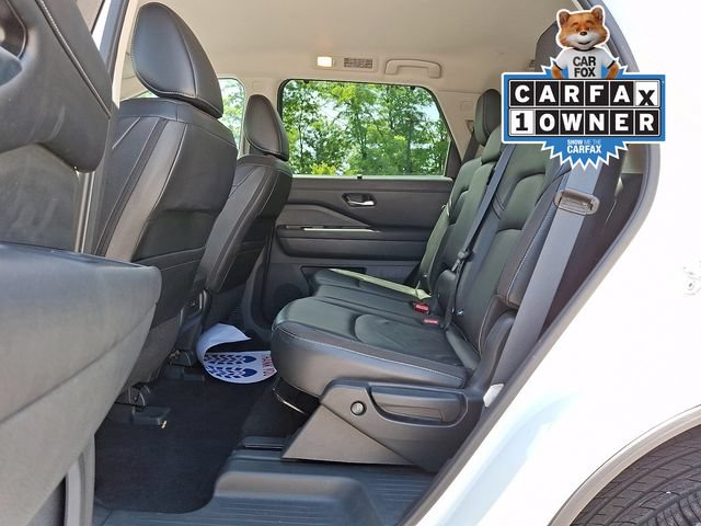 Used 2023 Nissan Pathfinder SL AWD/4WD image 13