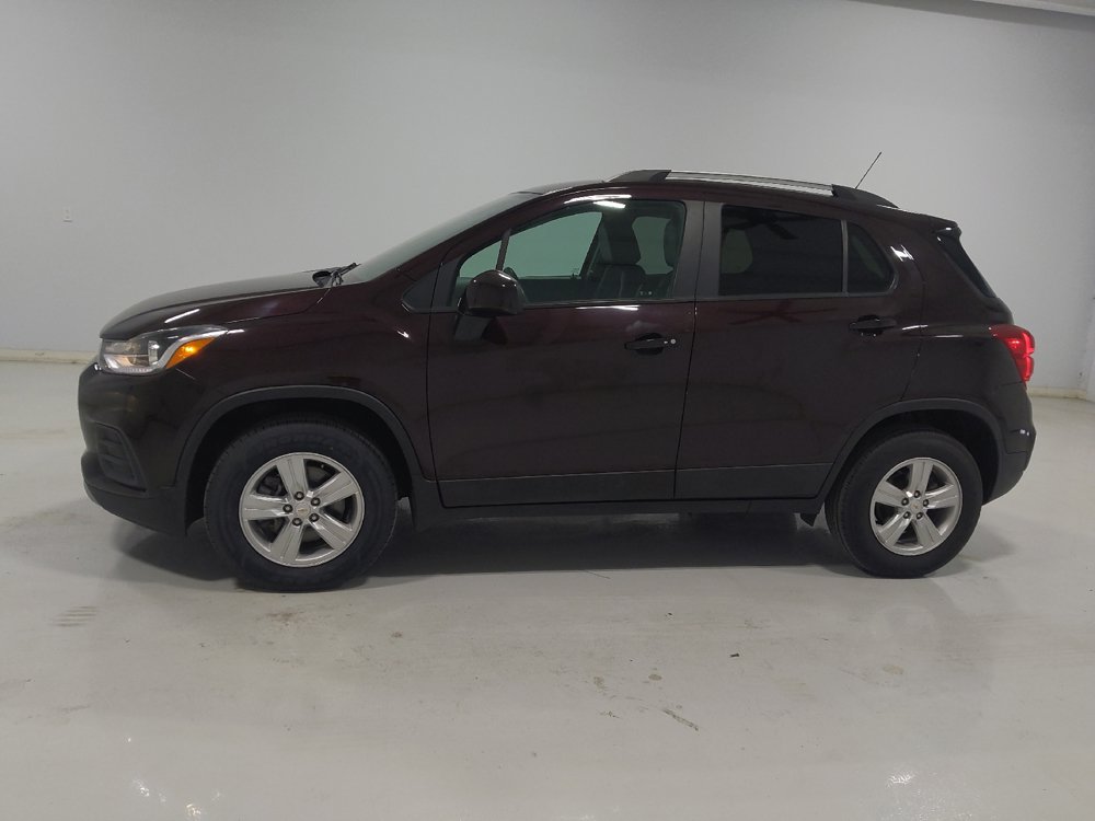 Used 2021 Chevrolet Trax LT w/ LT Convenience Package AWD/4WD image 2