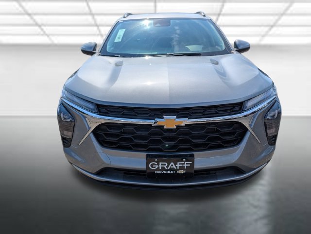 New 2026 Chevrolet Trax LT w/ Sunroof Package FWD image 25